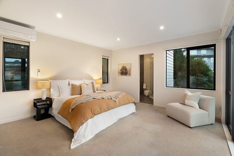 Photo of property in 43 Hornbill Drive, Fairview Heights, Auckland, 0632
