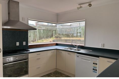 Photo of property in 99 Ashton Fitchett Drive, Brooklyn, Wellington, 6021