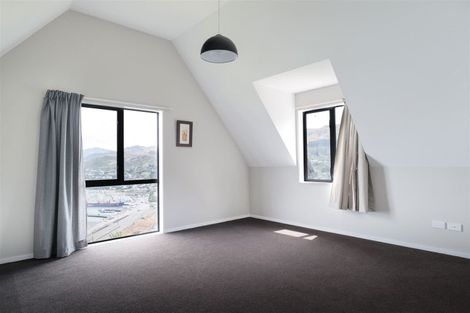 Photo of property in 30 Gilmour Terrace, Lyttelton, 8082