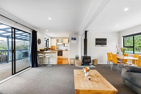 Photo of property in 20 Bertram Road, Kawakawa Bay, 2585