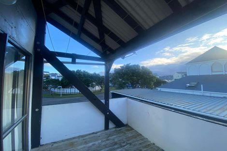 Photo of property in 140 Akaroa Drive, Maupuia, Wellington, 6022