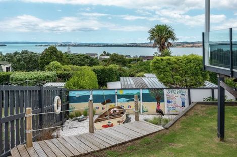 Photo of property in 1/11 Pounamu Place, Shelly Park, Auckland, 2014