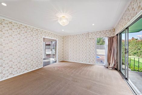 Photo of property in 1 Imatra Place, Sunnyhills, Auckland, 2010