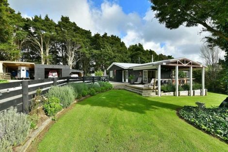 Photo of property in 202 Rapson Road, Kaukapakapa, 0871