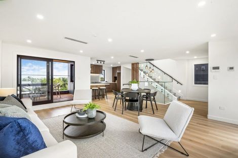 Photo of property in 16b Egremont Street, Belmont, Auckland, 0622