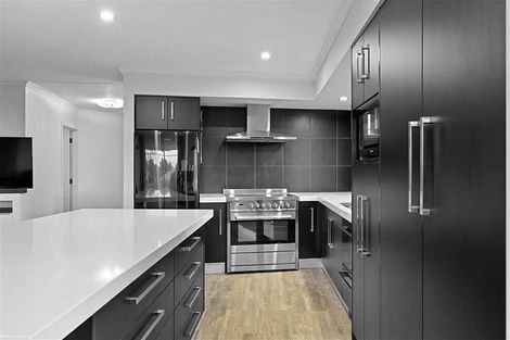 Photo of property in 12 Ngaio Street, Strandon, New Plymouth, 4312