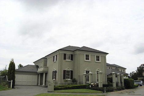 Photo of property in 32 Chateau Drive, Burnside, Christchurch, 8053