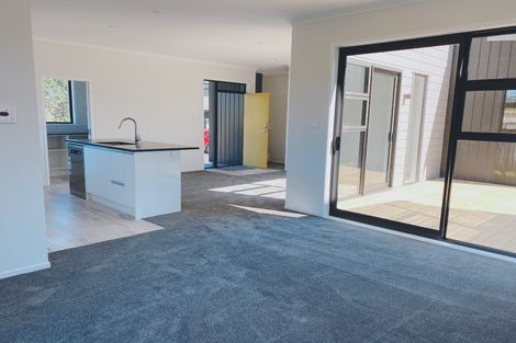 Photo of property in 10 Awamarino Way, Westgate, Auckland, 0614