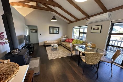 Photo of property in 11a Poneke Drive, Waikanae, 5036