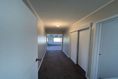 Photo of property in 62 Lavery Place, Sunnynook, Auckland, 0632