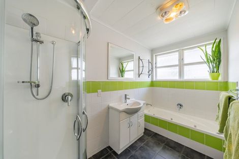 Photo of property in 3 Discovery Drive, Whitby, Porirua, 5024