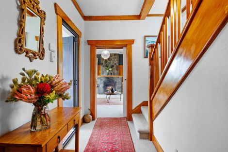 Photo of property in 13 Paynters Avenue, Strandon, New Plymouth, 4312