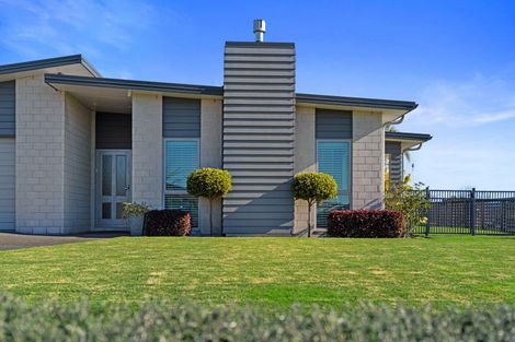 Photo of property in 6 Louise Drive, Ohauiti, Tauranga, 3112