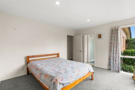 Photo of property in 4 Rosefield Lane, Northcote, Christchurch, 8052