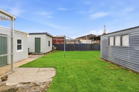 Photo of property in 17 Burns Street, South Dunedin, Dunedin, 9012