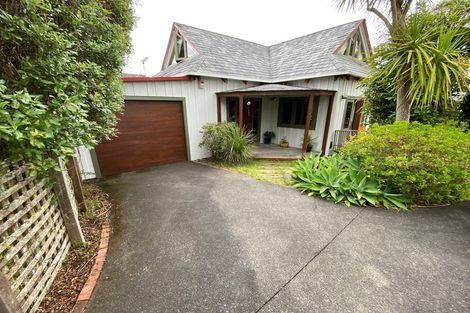 Photo of property in 1/66 Nile Road, Milford, Auckland, 0620