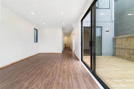 Photo of property in 25 Coast Garden Drive, Hobsonville, Auckland, 0616