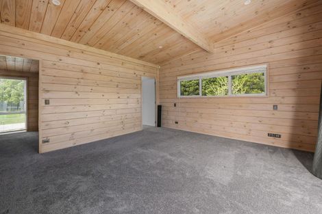 Photo of property in 24 Lacebark Drive, Kinloch, Taupo, 3377