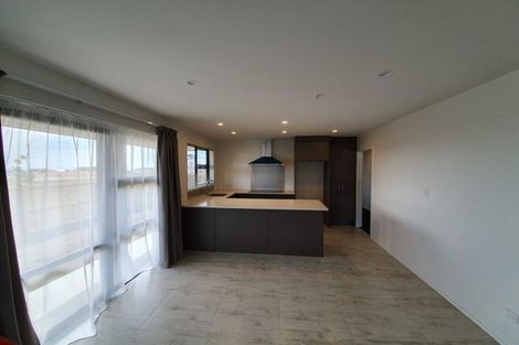 Photo of property in 1 Poutawa Lane, Clarks Beach, 2122