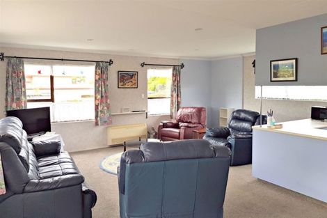 Photo of property in 25 Kowhai Street, Kaka Point, Balclutha, 9271