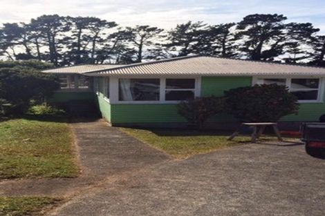 Photo of property in 24 Crystal Avenue, Glendene, Auckland, 0602