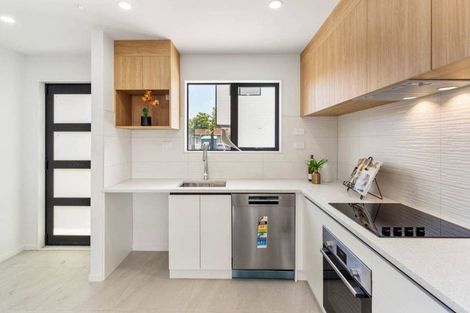 Photo of property in 2/18 Alexander Avenue, Papatoetoe, Auckland, 2025