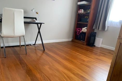 Photo of property in 7 Tatau Way, Te Atatu Peninsula, Auckland, 0610