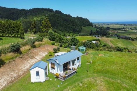 Photo of property in 167 Wairau Road, Kaitake, New Plymouth, 4374