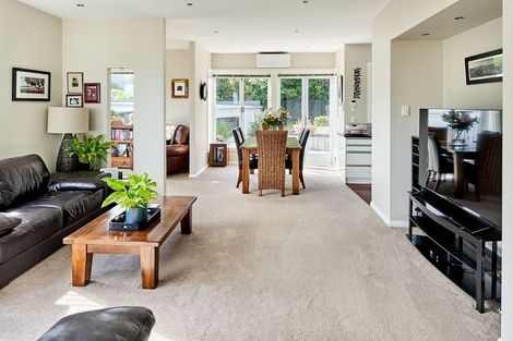 Photo of property in 1 Singers Road, Korokoro, Lower Hutt, 5012