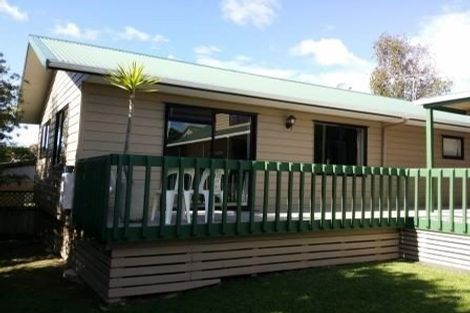 Photo of property in 14 Chablis Place, Henderson, Auckland, 0612