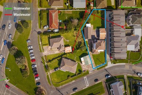Photo of property in 2 Toru Street, Te Atatu Peninsula, Auckland, 0610