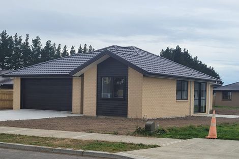 Photo of property in 8 Rayner Lane, Marton, 4710