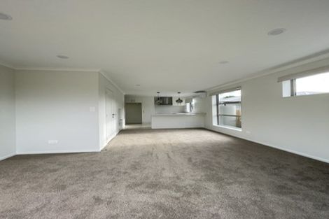 Photo of property in 28a Yeovil Road, Te Atatu Peninsula, Auckland, 0610