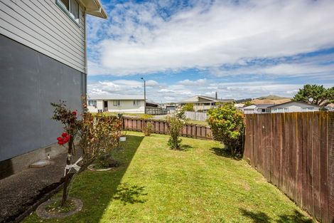 Photo of property in 19 Sombrero View, Ascot Park, Porirua, 5024