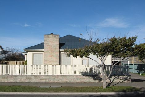 Photo of property in 163 Seaview Road, New Brighton, Christchurch, 8061