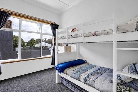 Photo of property in 19 Clifford Street, Hawera, 4610