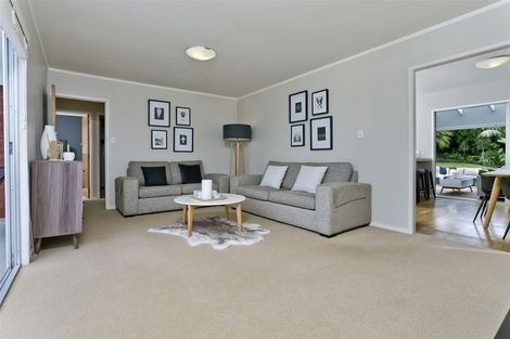 Photo of property in 14 Welland Place, Hillcrest, Auckland, 0627