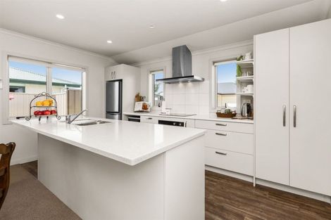 Photo of property in 5 Gregory Grove, Clive, 4102