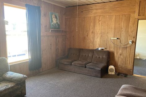 Photo of property in 96 Bridge Street, Eltham, 4322