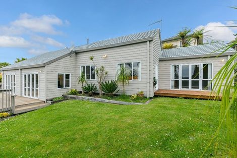 Photo of property in 5 Bushlands Park Drive, Albany, Auckland, 0632