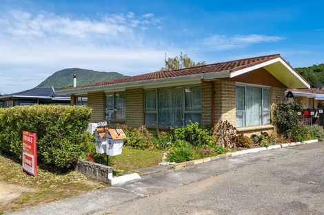Photo of property in 131a Waikawa Road, Picton, 7220