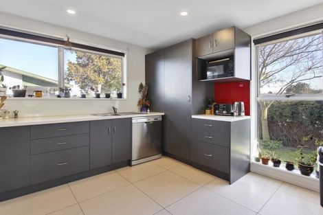 Photo of property in 1/2 Bayswater Crescent, Bromley, Christchurch, 8062