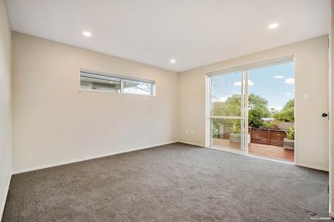 Photo of property in 11a Kaihu Street, Northcote, Auckland, 0627