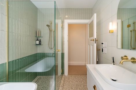 Photo of property in 40 Mckinley Crescent, Brooklyn, Wellington, 6021