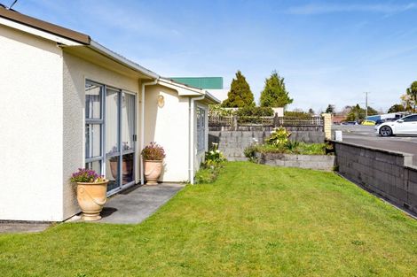 Photo of property in 2/84 Miranda Street, Stratford, 4332