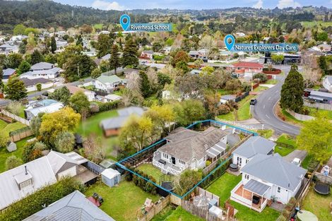 Photo of property in 2 Alice Street, Riverhead, 0820