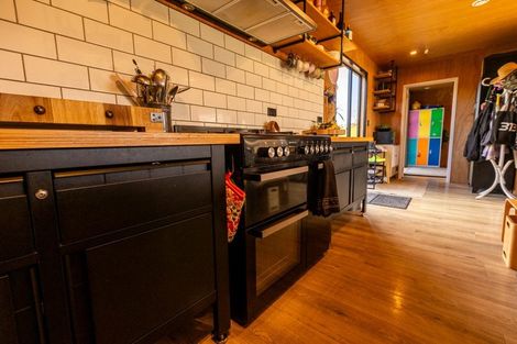 Photo of property in 237 Croydon Road, Midhirst, Stratford, 4394