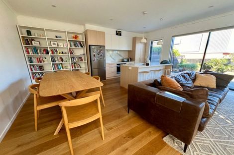 Photo of property in 4 Rutherford Street, Belmont, Auckland, 0622