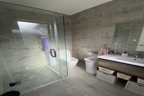 Photo of property in 14 Vinistra Road, Kumeu, 0810