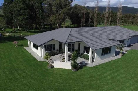 Photo of property in 24 Wakefield Road, Levin, 5571